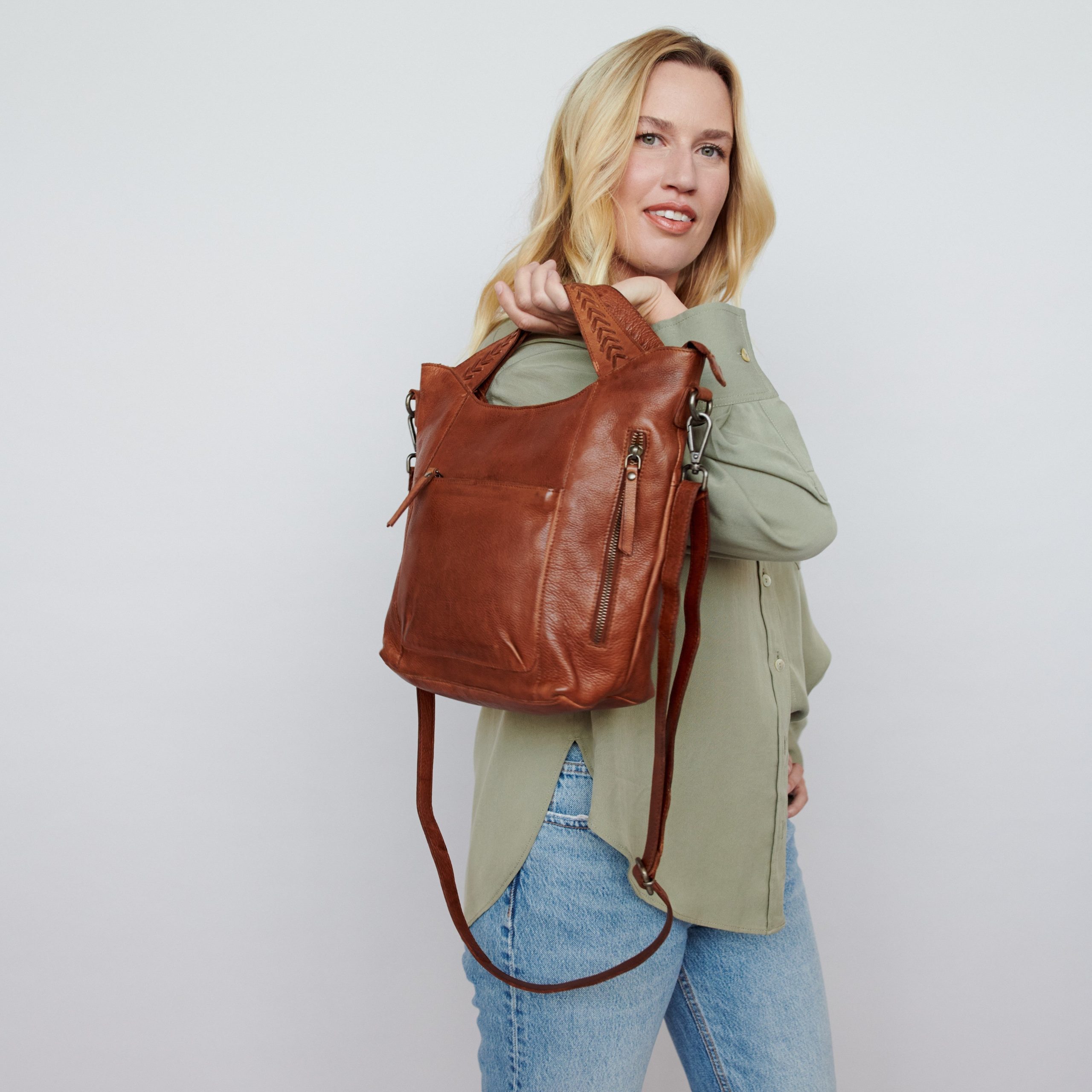 Mason Leather Crossbody Bag - Image 9