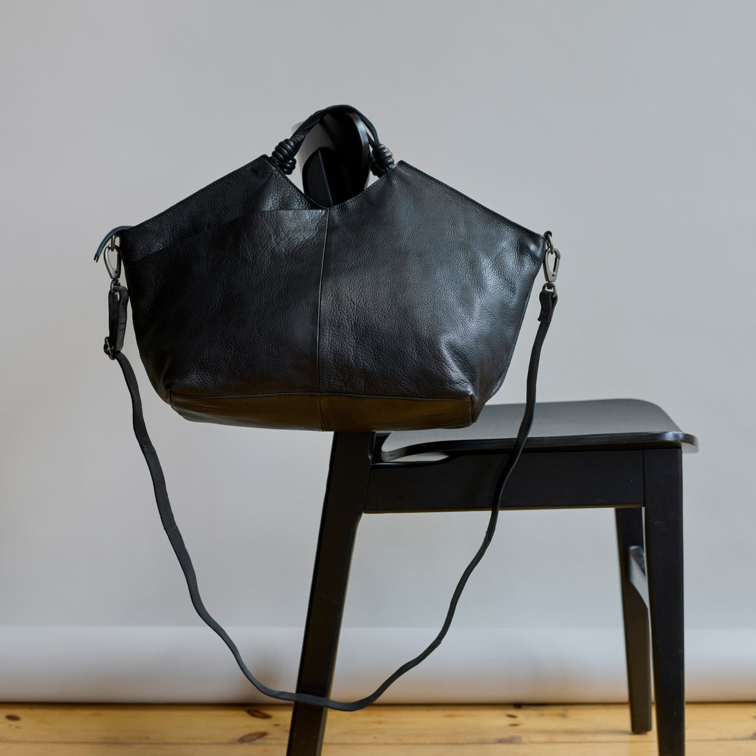 Nelly Leather Crossbody Bag - Image 6