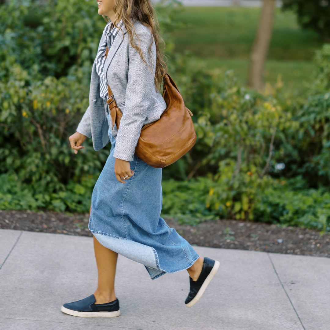 Boone Leather Sling Bag - Image 6