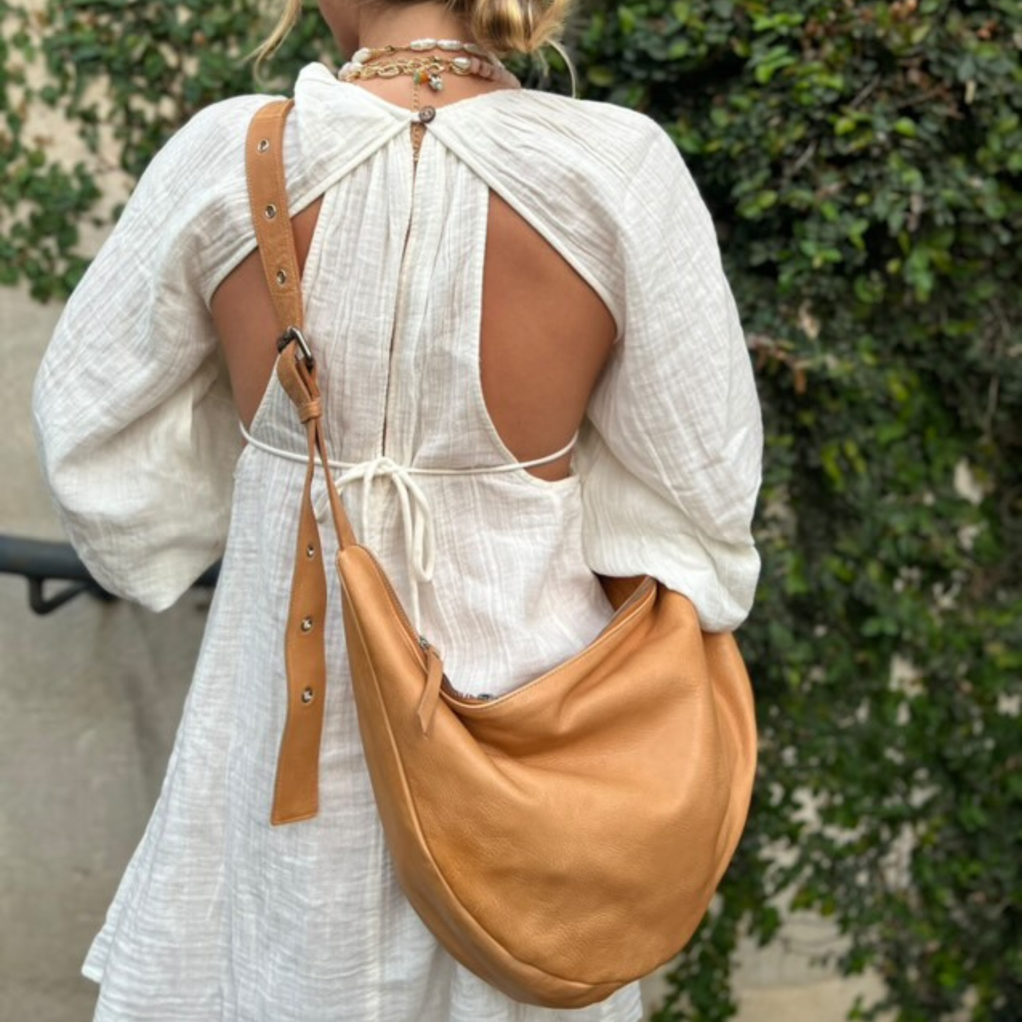 Cabo Oversized Leather Sling Bag - Image 3