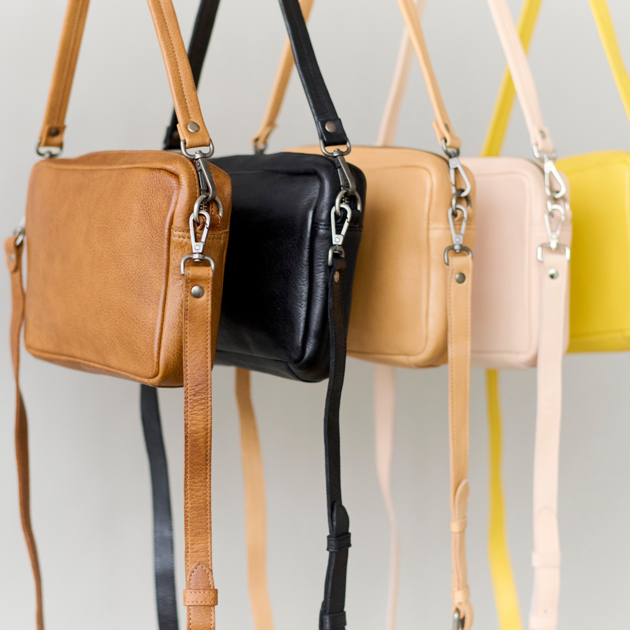 Draper Leather Crossbody Bag - Image 13
