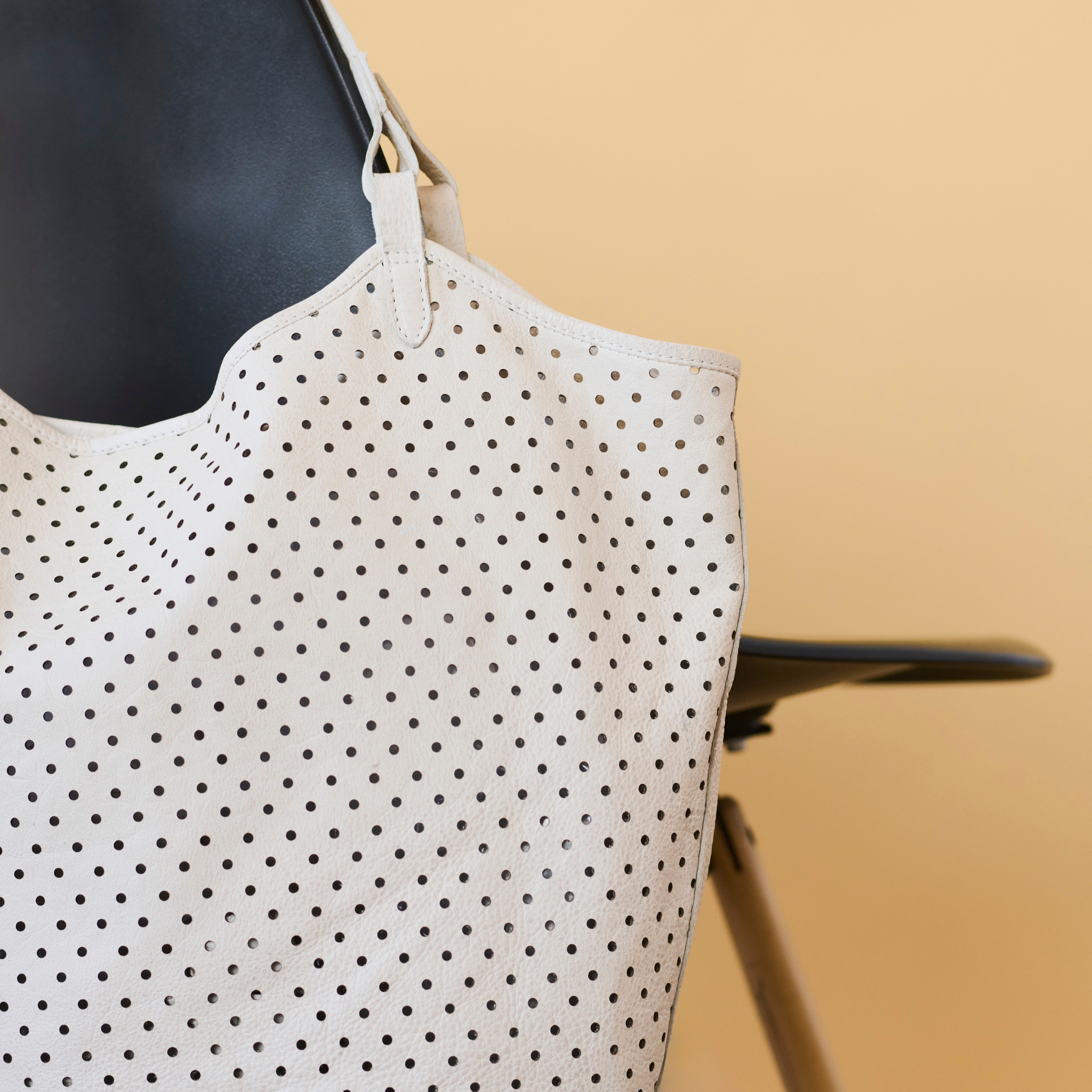 Tour Leather Tote Bag - Image 3